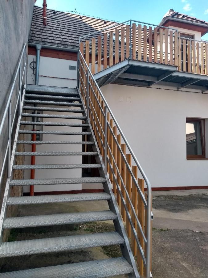 Jičín Apartmany Lono מראה חיצוני תמונה