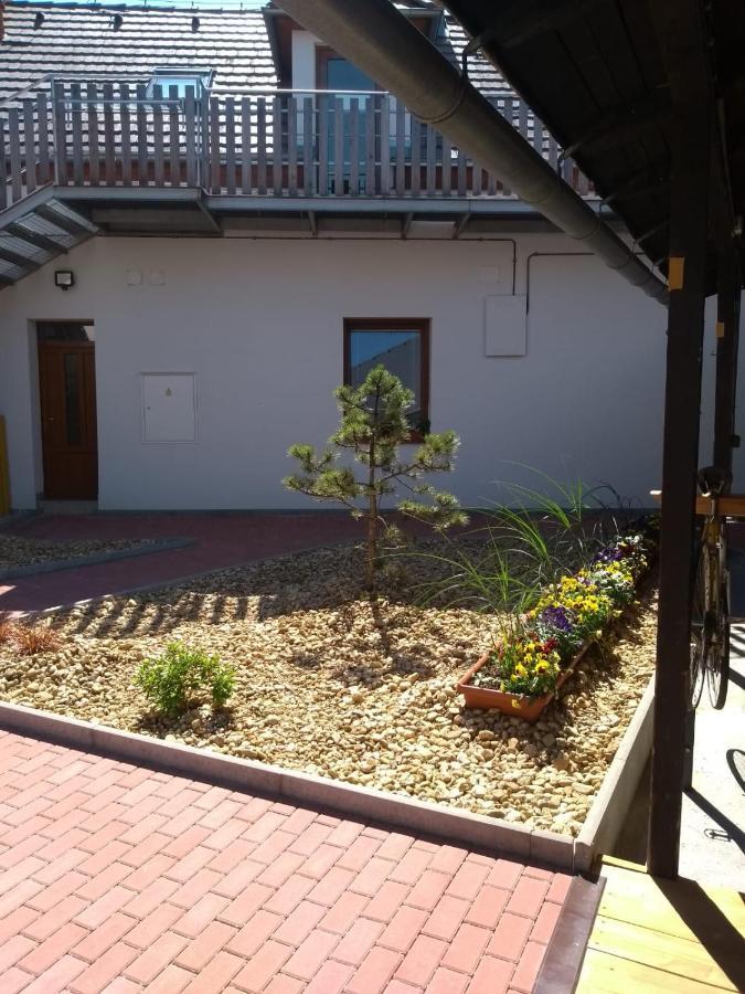 Jičín Apartmany Lono מראה חיצוני תמונה