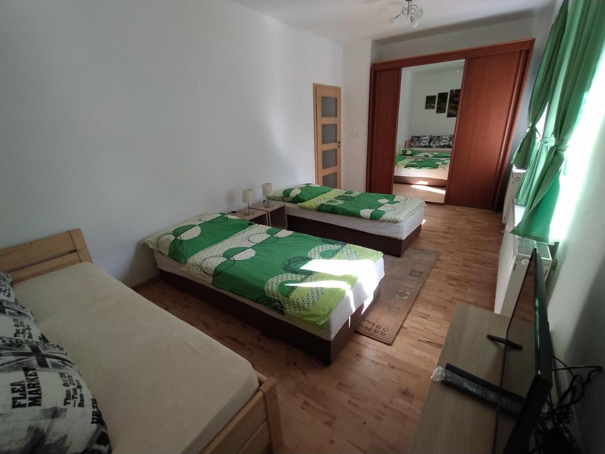 Jičín Apartmany Lono מראה חיצוני תמונה