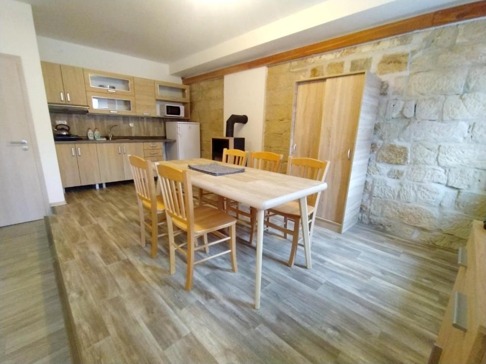 Jičín Apartmany Lono מראה חיצוני תמונה