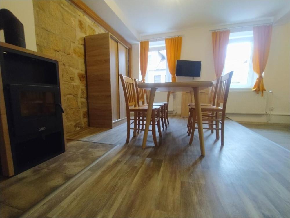 Jičín Apartmany Lono מראה חיצוני תמונה